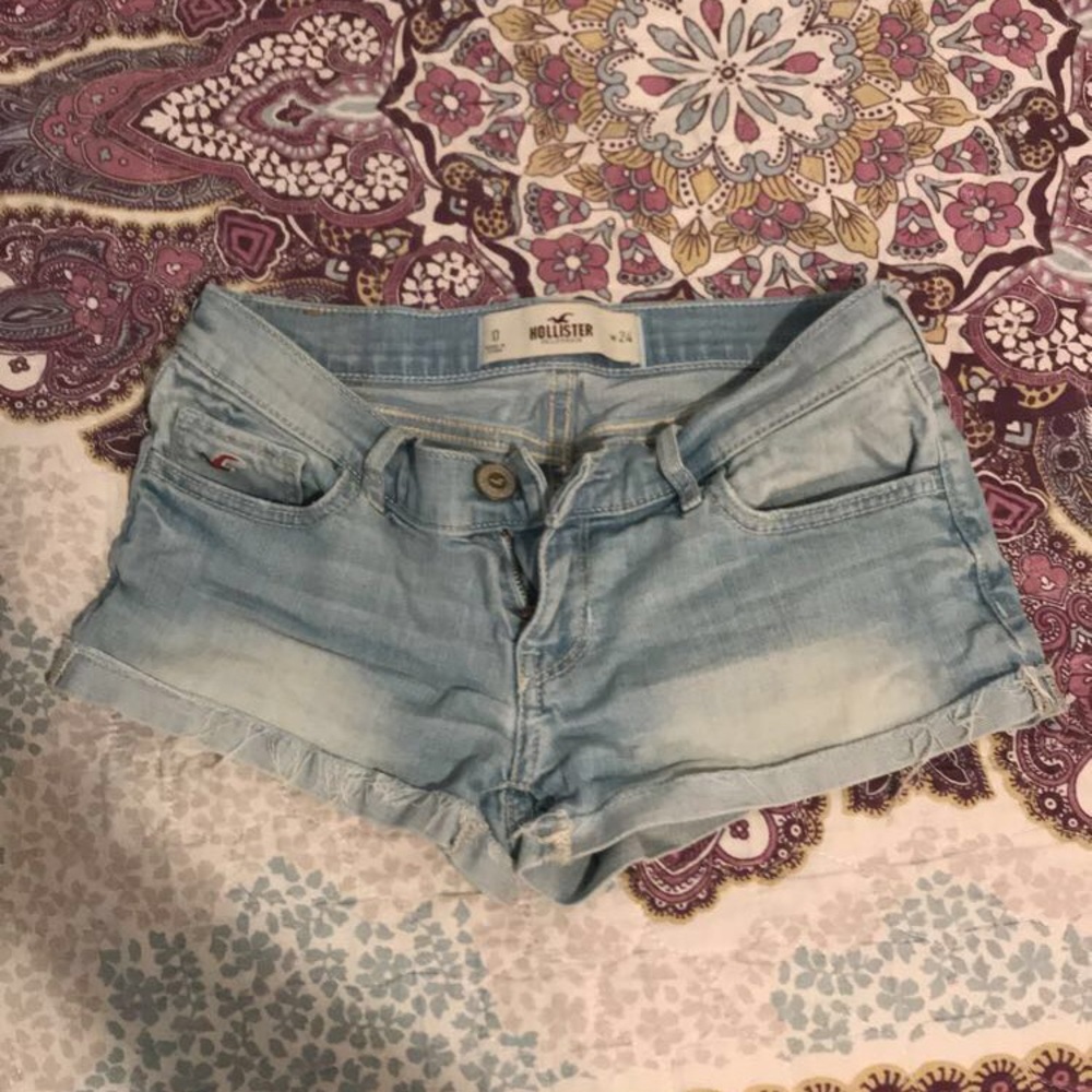 Hollister shorts!!